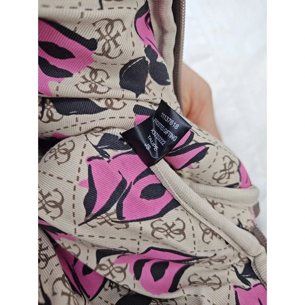 NWT GUESS Frosted Taupe Tablet iPad Laptop Sleeve Case Pouch Bag X3753222